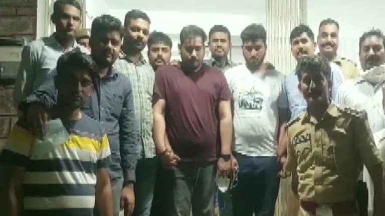 ₹2800 का Remdesivir 35000 में: डॉक्टर मोहम्मद अबीर मेडिकल स्टूडेंट के साथ मिल कर रहा था कालाबाजारी