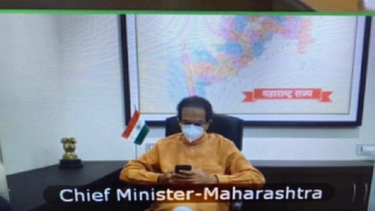 सबसे ज्यादा वैक्सीन मिली-5 लाख बर्बाद किया, अब केंद्र से रार: उद्धव सरकार का कोरोना कुप्रबंधन, विरोध में कारोबारी भी