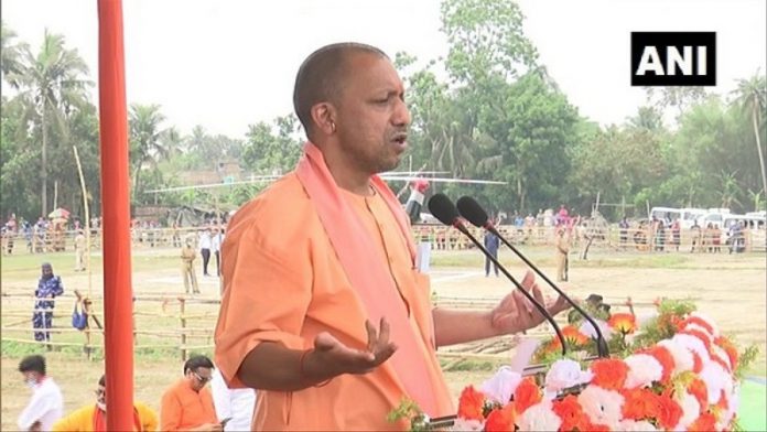 पश्चिम बंगाल में योगी आदित्यनाथ