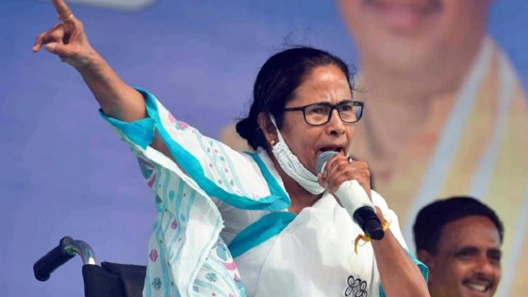 दूसरी सीट से नहीं लड़ेंगी ‘दीदी’ से ‘बेटी’ बनीं ममता: हिंदुत्व की लहर के बीच ‘विक्टिम कार्ड’ कितना कारगर?