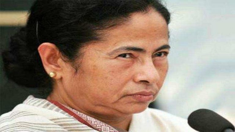 बंगाल में इलेक्शन ख़त्म होते ही ममता बनर्जी चुनाव आयोग के खिलाफ जाएँगी SC, करेंगी नए चुनावों की माँग