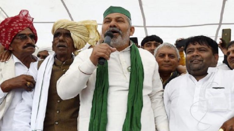 कोरोना के बीच भीड़ जमा करने में जुटे राकेश टिकैत, कहा- कटाई खत्म अब दोबारा धरनास्थल पर लाएँगे किसान