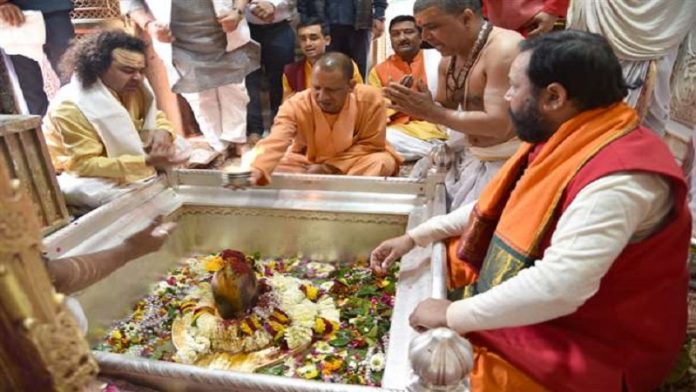 वाराणसी संस्‍कृत नगरी CM योगी