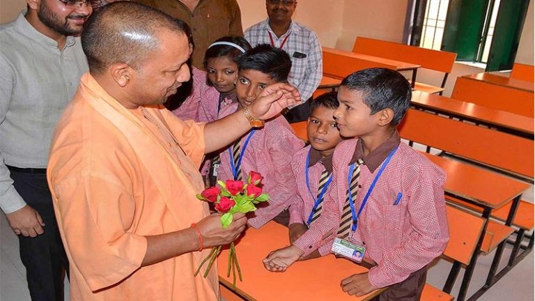 कोरोना में अनाथ हुए बच्चों की ‘अभिभावक’ बनेगी योगी सरकार, ‘उत्तर प्रदेश मुख्यमंत्री बाल सेवा योजना’ की घोषणा