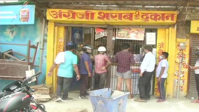 वाराणसी, शराब, कोरोना, लॉकडाउन