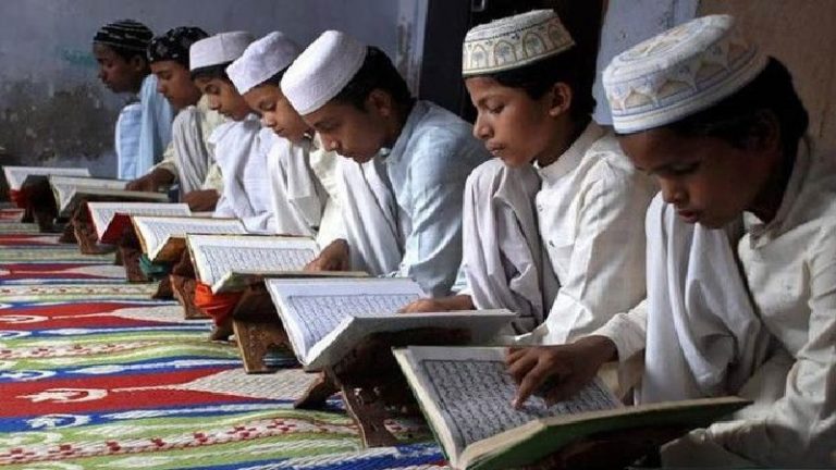 जहीन की चारों बेटियाँ शिक्षक तो 18 से कम उम्र में ही अरमान की बहाली: आज़मगढ़ के मदरसों में भर्ती घोटाला, SIT करेगी जाँच
