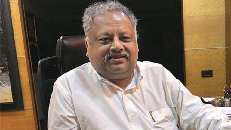 ‘आप मीडिया वाले लाशें दिखाते हो, डर फैलाते हो’: ₹32000 करोड़ के मालिक ने मोदी सरकार को दिए 10 में से 9 अंक