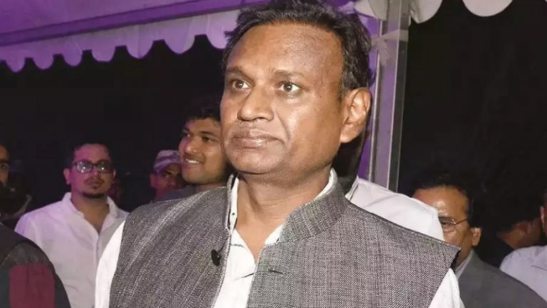 ‘इंटरव्यू रिलीज किया तो SC/ST एक्ट लगा दूँगा’: कॉन्ग्रेस नेता उदित राज ने पत्रकार को धमकाया, सवाल पर फँसे तो खेला ‘दलित कार्ड’