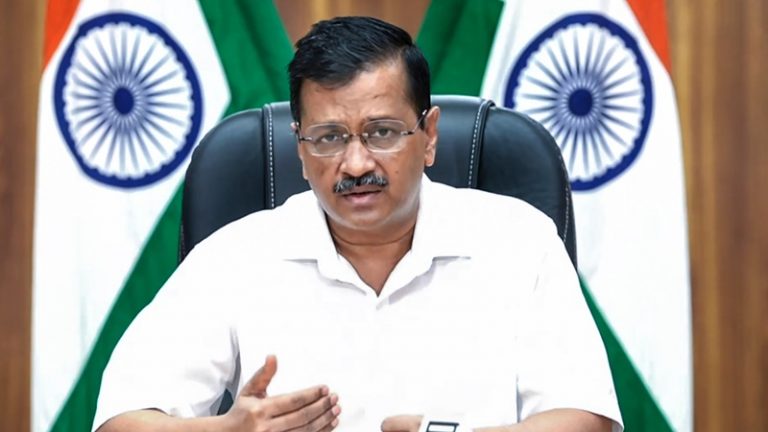 केजरीवाल ने दिल्ली में युवाओं के लिए वैक्सीनेशन सेंटर किए बंद: केंद्र को फिर ठहराया जिम्मेदार, दूसरी लहर में 400+ डॉक्टर्स की मौत