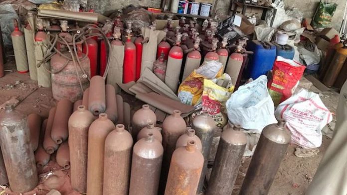 फायर एक्सटिंगिशर ऑक्सीजन सिलेंडर दिल्ली