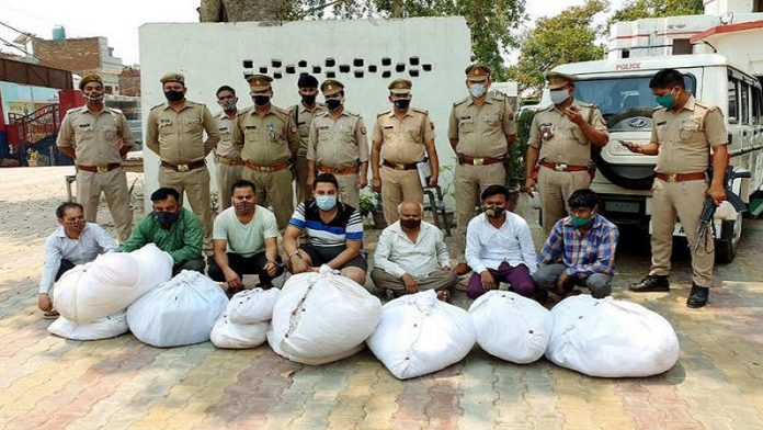 उत्तर प्रदेश के बागपत से कफन की चोरी करने वाला गैंग गिरफ्तार