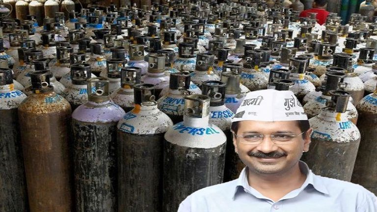 रिफलिंग स्टेशन सील, ऑक्सीजन सिलेंडर जब्त: सप्लाई दुरुस्त करने के नाम पर दिल्ली में ये क्या हो रहा