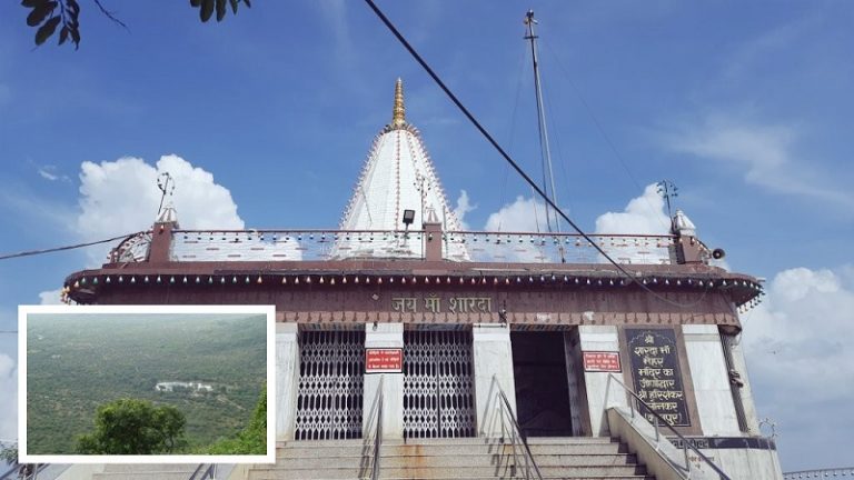 मैहर का शक्ति पीठ: मध्य भारत का ‘श्रृंगेरी मठ’, जहाँ सदियों से एक योद्धा करता आ रहा है माँ शारदे की पहली पूजा