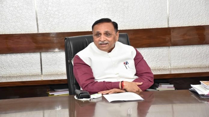 गुजरात विजय रुपाणी पीएम नरेंद्र मोदी कोरोना चुनाव