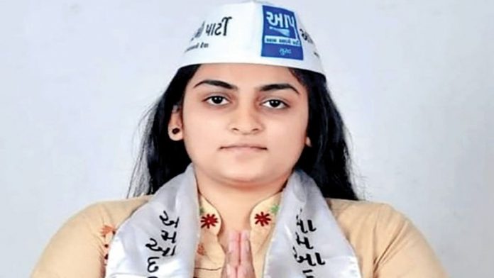 आम आदमी पार्टी बीजेपी गुजरात पार्षद