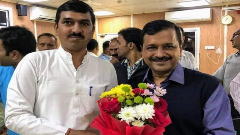 ‘किसान आंदोलन’ में रेप: ₹25000 का इनामी AAP नेता अनिल मलिक धराया, वीडियो बना कर पीड़िता को किया था ब्लैकमेल