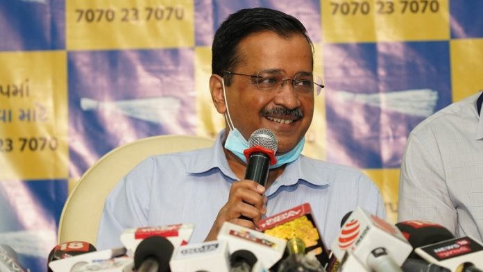 अरविंद केजरीवाल, जूते-चप्पल