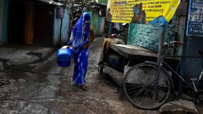 गंदे पानी, युवक, पत्नी, दिल्ली
