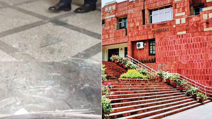 जेएनयू, लाइब्रेरी, मारपीट