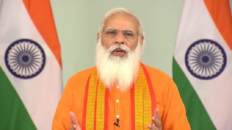 ‘आरोग्यम् परमम् भाग्यम्’: PM मोदी ने कोरोना महामारी में योग का महत्व समझाया, संत तिरुवल्लुवर और गीता को किया उद्धृत