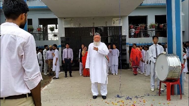 स्कूल में उर्दू-अरबी पढ़ने का दबाव, NCPCR ने तलब की रिपोर्ट: हरिश्चंद्र बना हसमत अली, सलीम की ड्राइवरी करते विजय भी बना मुस्लिम