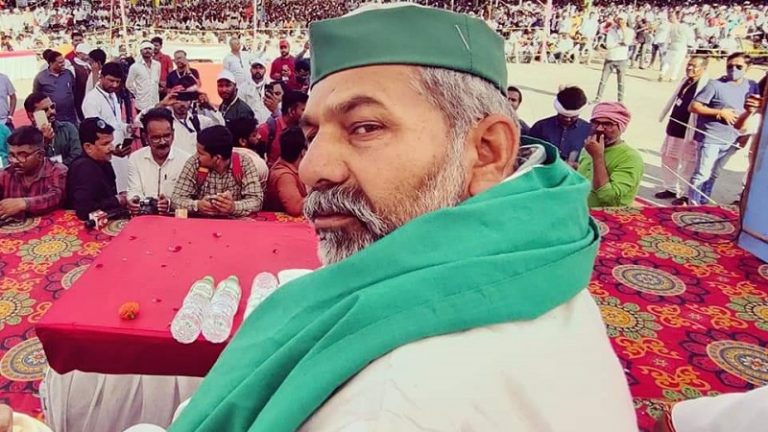 ‘भूमाफिया राकेश टिकैत ने कब्ज़ा ली 3 बीघा जमीन, रात भर में तबाह करवा दी फसल’: महिला ने CM योगी से लगाई न्याय की गुहार