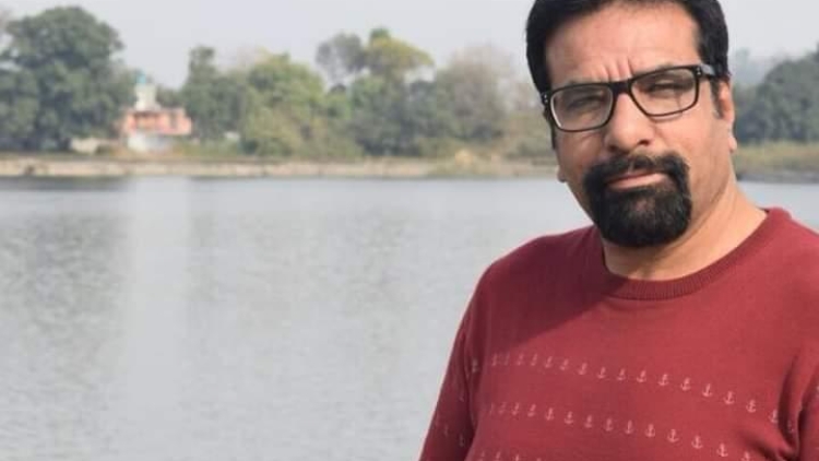 राकेश पंडिता की हत्या पर पत्नी-बेटे ने कहा – ‘त्राल कश्मीरी पंडितों के रहने लायक नहीं… किसी ने धोखा दिया, मिलीभगत की’