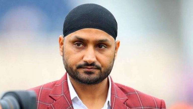 आतंकी भिंडरावाले को ‘शहीद’ बताने पर हरभजन सिंह ने माँगी माफी, कहा- हड़बडी में व्हाट्सएप फॉरवर्ड शेयर कर दिया था