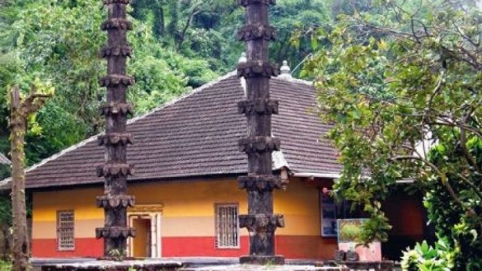 हरिहरेश्वर मंदिर रायगढ़ महाराष्ट्र