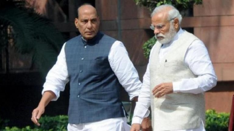रक्षा के आत्मनिर्भर मोर्चे पर ‘108 कदम’ और चली मोदी सरकार, UPA जमाने में गोला-बारूद का भी था टोटा