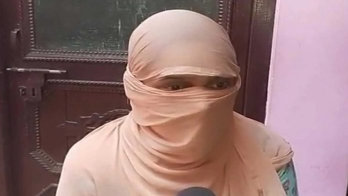धर्मांतरण, रेणु, आयशा
