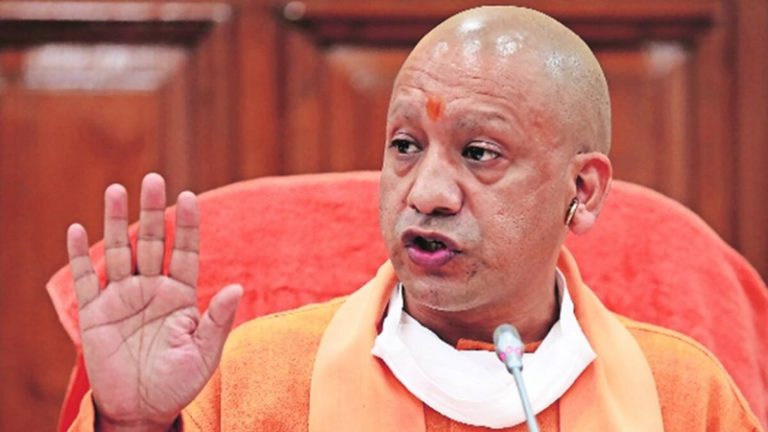 सीएम योगी का ऐलान: यूपी में अब साप्‍ताहिक बंदी में भी खुलेंगे धार्मिक स्‍थल, एक समय में 5 लोगों को मिलेगा प्रवेश