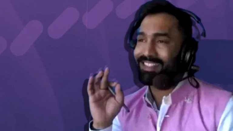 ‘बैट पड़ोसी की बीवी की तरह होती है’: अपने सेक्सिस्ट बयान पर क्रिकेटर दिनेश कार्तिक ने माँगी माफी