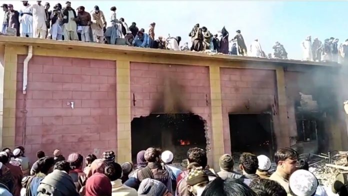 हिंदी मदिर जलाने वाले 350 लोगों का केस पाकिस्तान ने वापस लिया