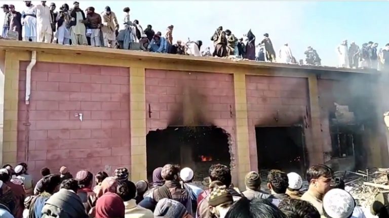 कृष्ण मंदिर तोड़ने वाले 350 दंगाइयों पर नहीं चलेगा केस: पाकिस्तानी हुकूमत का फैसला, कहा- हिंदुओं ने ‘माफ’ किया