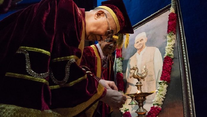 लाल बहादुर शास्त्री, दलाई लामा