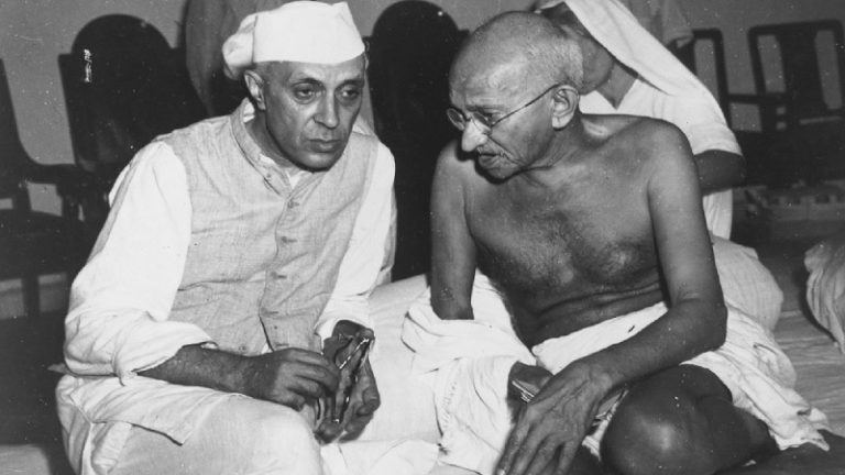 ‘गाँधी की हत्या के बाद कॉन्ग्रेस ने करवाया था ब्राह्मणों का नरसंहार, पुलिस ने दर्ज नहीं किया एक भी केस’: इतिहासकार का खुलासा
