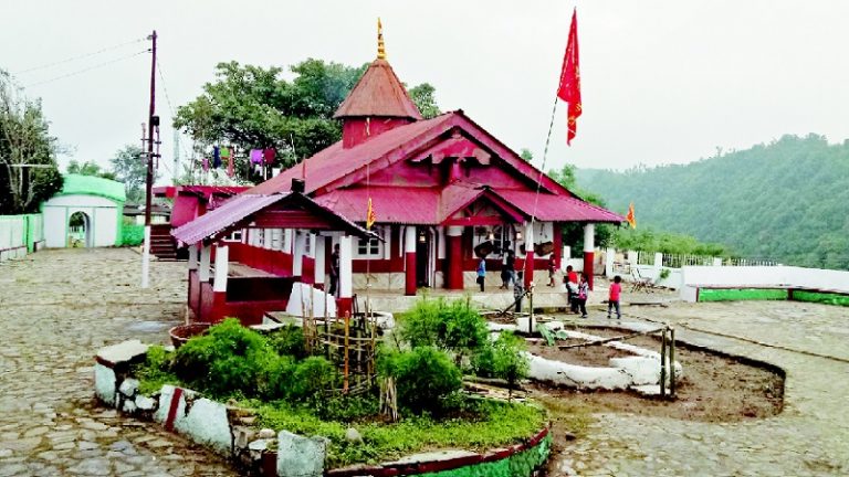 जहाँ माँ दुर्गा को देते हैं गन सैल्यूट, जो है माता शक्ति का स्थायी निवास: मेघालय का नर्तियांग मंदिर