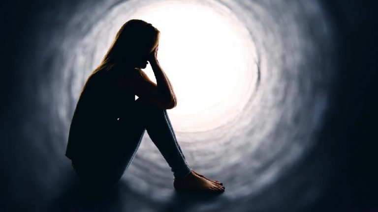शादाब ने पहले रेप किया, फिर लगातार दे रहा था धमकी: तंग आकर किशोरी ने की आत्महत्या, जाँच में जुटी यूपी पुलिस