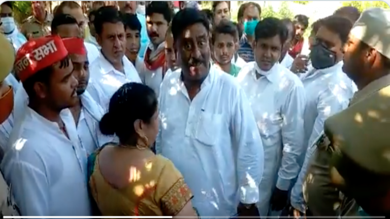‘विधायक रहे हैं, पेशाब पिला देंगे तुम लोग को हम’ – पूर्व MLA और सपा नेता ने दी UP पुलिस को धमकी, FIR दर्ज