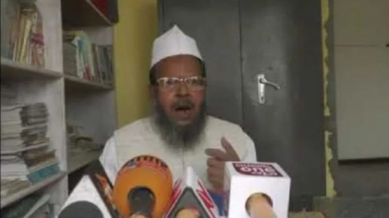 ‘बद्रीनाथ नहीं, वो बदरुद्दीन शाह हैं…मुस्लिमों का तीर्थ स्थल’: देवबंदी मौलाना पर उत्तराखंड में FIR, कभी भी हो सकती है गिरफ्तारी