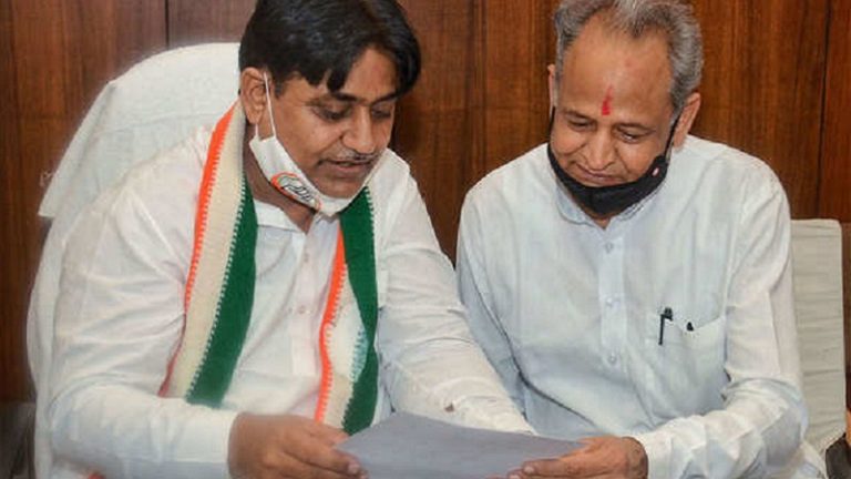 राजस्थान में टॉपर से भी ऊपर शिक्षा मंत्री के रिश्तेदार: RAS इंटरव्यू में मिले नंबर 80, लिखित परीक्षा में 50% भी मुश्किल