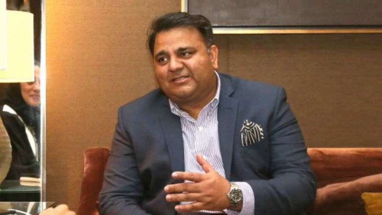 पाकिस्तानी मंत्री फवाद चौधरी चीन को भूले, Covid के लिए भारत को ठहराया जिम्मेदार, कहा- विश्व ‘इंडियन कोरोना’ से परेशान