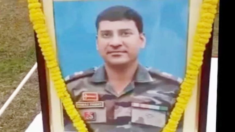 15 हजार फीट की ऊँचाई पर लटके जवान को बचाने में मेजर पंकज पांडे बलिदान, साथी खतरे से बाहर