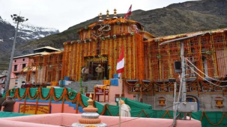 ‘बकरीद पर बद्रीनाथ धाम में नमाज’: स्थानीय हिंदू बोले- सीमा न लाँघें, 15 के खिलाफ पुलिस ने दर्ज किया मामला