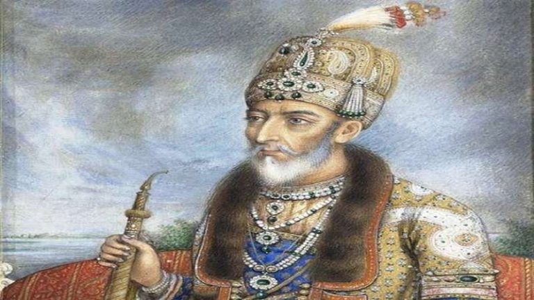 चित्रकूट के प्राचीन बालाजी मंदिर के बैनर में मुगल शासक औरंगजेब की तस्वीर, बवाल के बाद महंत सहित 3 पर मामला दर्ज