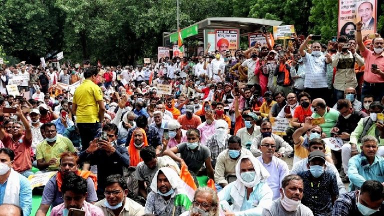 ‘भड़काऊ नारेबाजी करने वाले हमारे लोग नहीं, कड़ी कार्रवाई कीजिए’: वायरल वीडियो पर अश्विनी उपाध्याय का दिल्ली पुलिस को पत्र