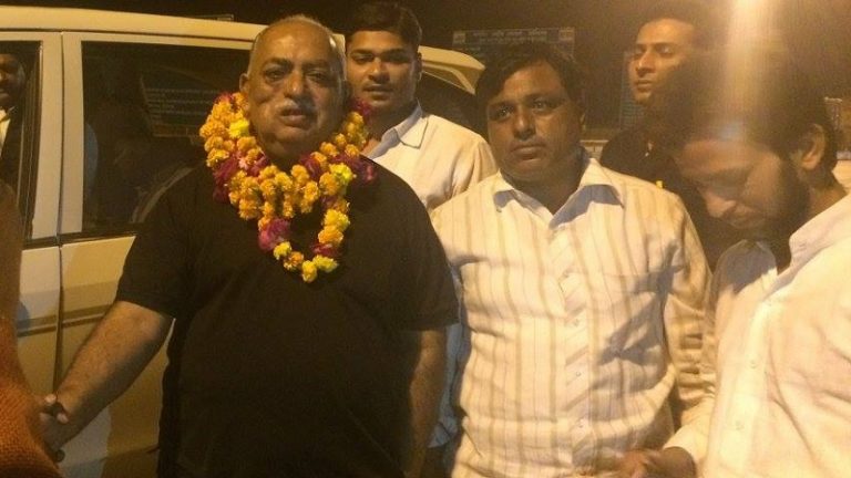 ‘वाल्मीकि डाकू था… तालिबान आज़ादी के लिए लड़े’, मुनव्वर राना ने कहा – यहाँ मुस्लिमों को कातिल बताया जाता है