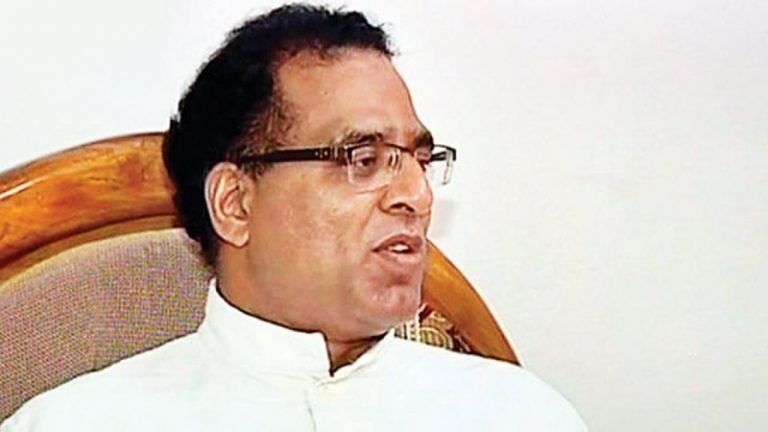 बलात्कार के दोषी कैथोलिक पादरी की याचिका को SC ने किया खारिज, पीड़िता से शादी के लिए कोर्ट से माँगी थी अंतरिम जमानत