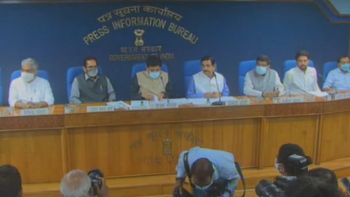 संसद सत्र, 8 मंत्रियों, प्रेस
